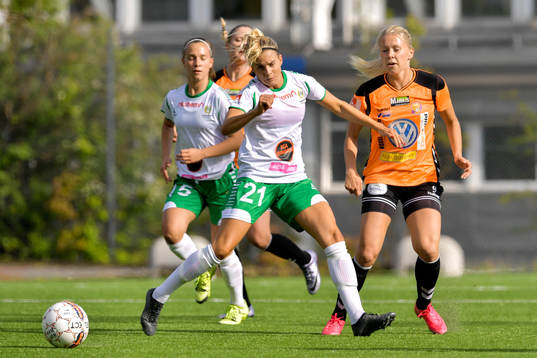 Kungsbackas Mimmi Asperot och Hammarbys Marie Johansson