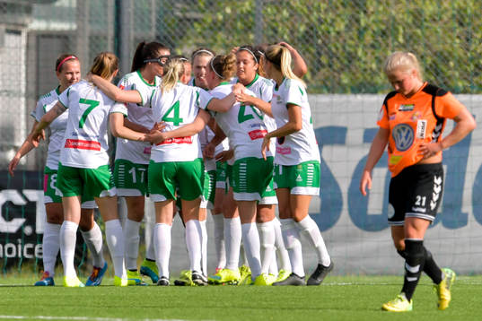Hammarbys Olga Ekblom jublar