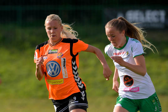 Kungsbackas Mimmi Asperot och Hammarbys Catrhine Dahlström