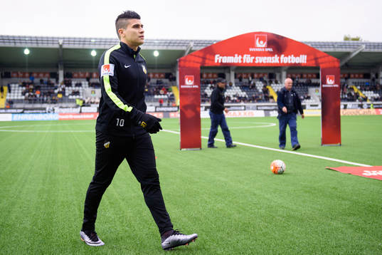Häckens Paulo de Oliveira innan fotbollsmatchen i