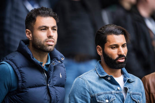 Hammarbys Imad Khalili och Stefan Batan på läktaren