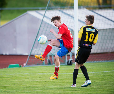 IFK Hässleholms Elliott Nilsson i matchen i DM mellan