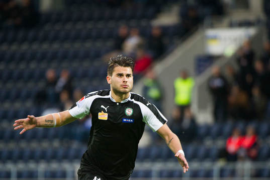 Örebros Astrit Ajdarevic jublar