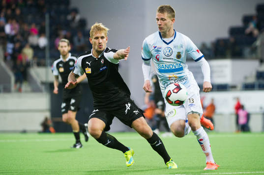 Örebros Daniel Björnqvist och Gefles Johan Bertilsson i