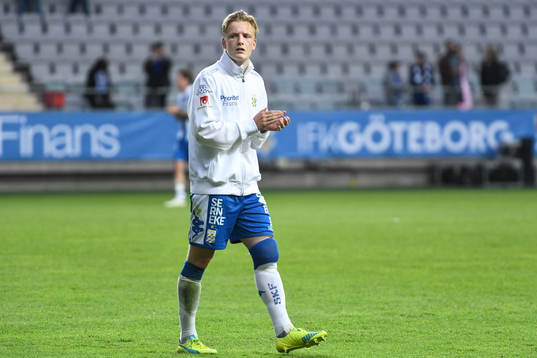 IFK Göteborgs Billy Nordström med lindat knä tackar