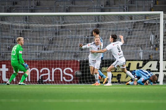 Kalmars Jonathan Ring och Marcus Antonsson jublar