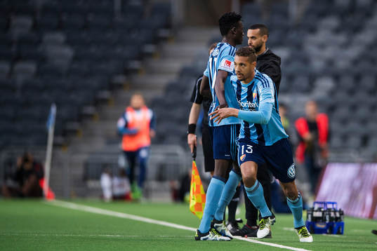 Djurgårdens Michael Olunga byts ut mot Mathias Ranegie