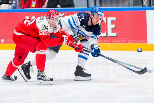 Danmarks Emil Kristensen och Finlands Leo Komarov