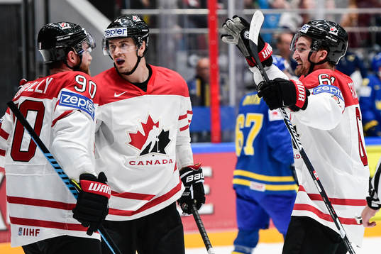 Kanadas Ryan O’Reilly och Ryan Murray jublar med Mark