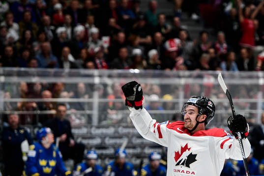 Kanadas Mark Stone jublar