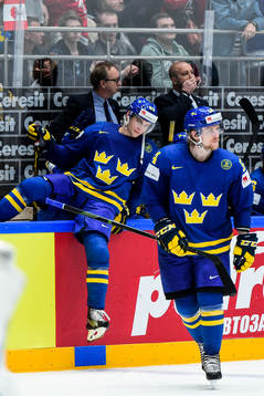 Sveriges Andre Burakovsky och Anton Lindholm deppar