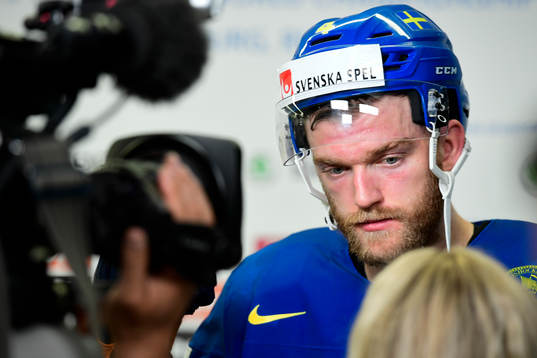 Sveriges Mattias Ekholm deppar när han pratar med media