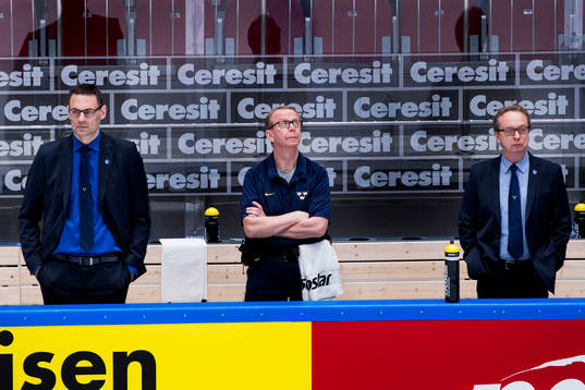 Assisterande tränare Peter Popovic, fysioterapeut Thomas