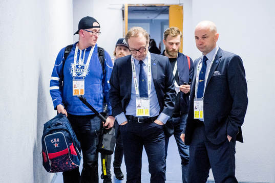 Sveriges förbundskapten Pär Mårts påväg till