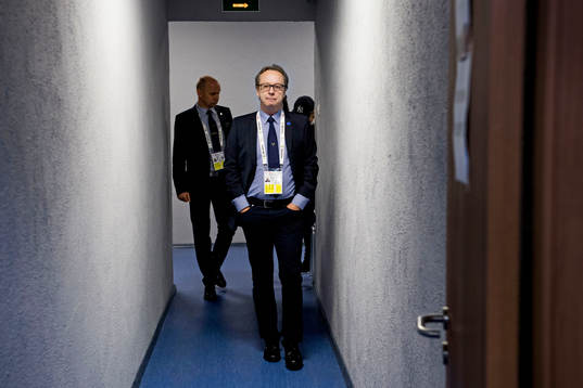 Sveriges förbundskapten Pär Mårts påväg till