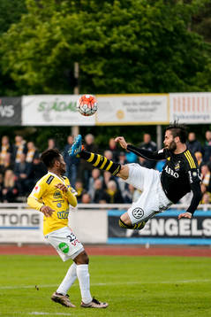 s Denni Avdic och Falkenbergs Enock Kwakwa