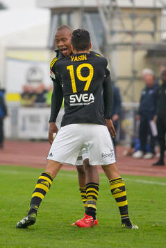 s Carlos Strandberg och Ahmed Yasin (med ryggen i bild)