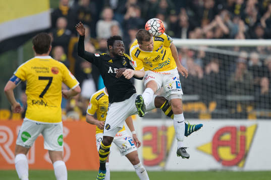 s Ebenezer Ofori och Falkenbergs Stefan Rodevåg