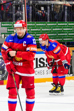 Rysslands Pavel Datsyuk och Aleksandr Ovetjkin deppar