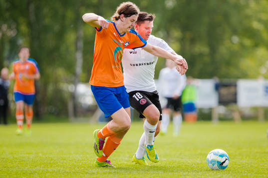Vejbys Pelle Gustafsson och Hittarps Peter Milata i duell