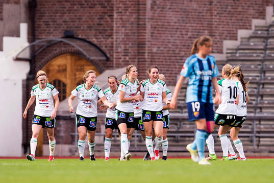 Mallbackens Antonia Göransson jublar