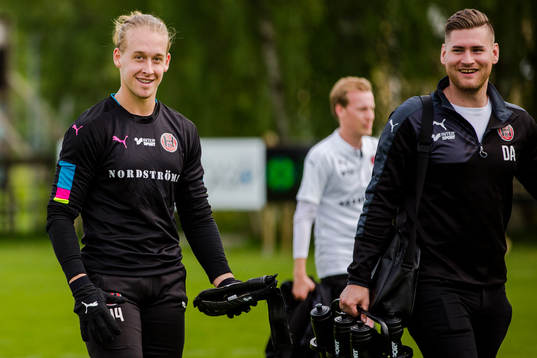 Hittarps målvakt Filip Bodenäs och assisterande tränare