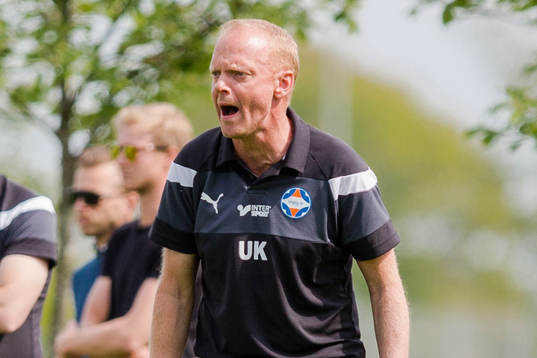 Vejbys assisterande tränare Ulrik Klasson reagerar