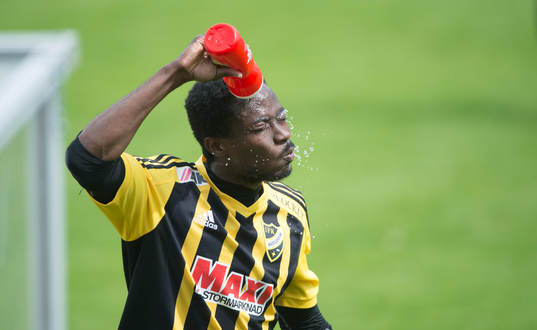 IFK Hässleholms Kojo Annor  i matchen i division 2 mellan