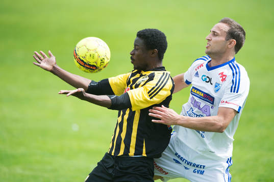IFK Hässleholms Kojo Annor  i matchen i division 2 mellan