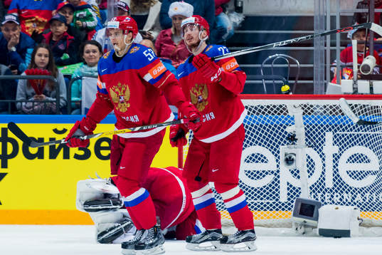 Rysslands Alexei Marchenko och Roman Lyubimov deppar