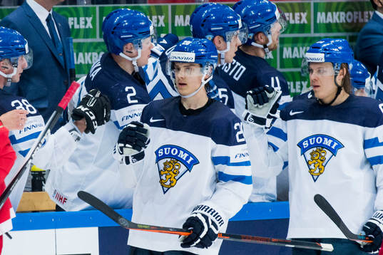 Finlands Sebastian Aho firar han gjort  3-1 med