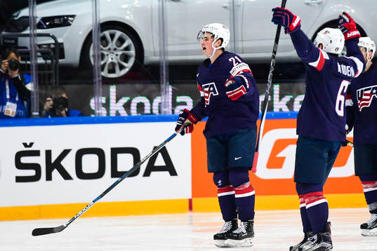 s Dylan Larkin  jublar