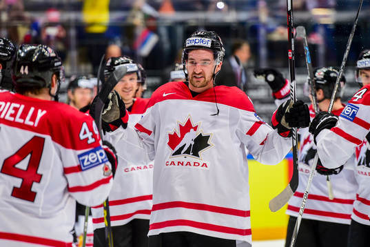 Kanadas Mark Stone jublar