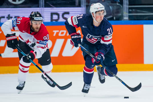 Kanadas Ryan O’Reilly och USAs Dylan Larkin