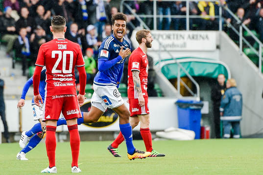 Sundsvalls Noah Sonko Sundberg jublar