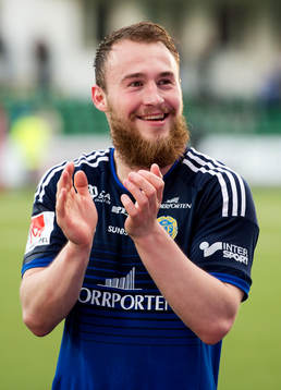 Sundsvalls Runar Sigurjonsson jublar