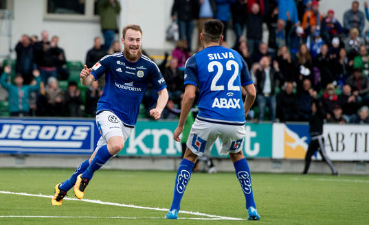 Sundsvalls Runar Sigurjonsson jublar