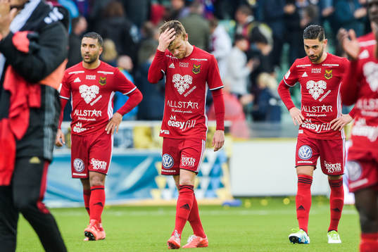 Östersunds Saman Ghoddos, Dennis Widgren deppar