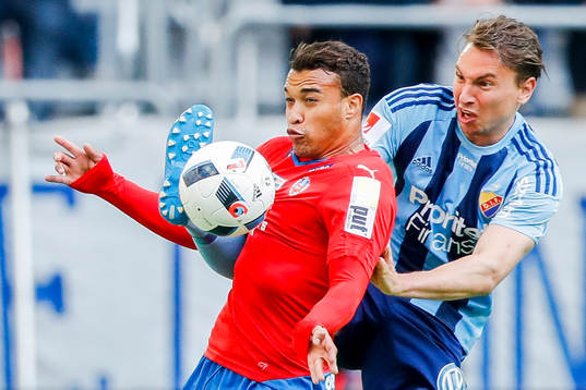 Helsingborgs Matthew Rusike  och Djurgårdens Marcus Hansson