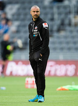 Helsingborgs manager Henrik Larsson innan fotbollsmatchen i
