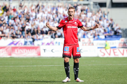 Norrköpings Linus Wahlqvist jublar