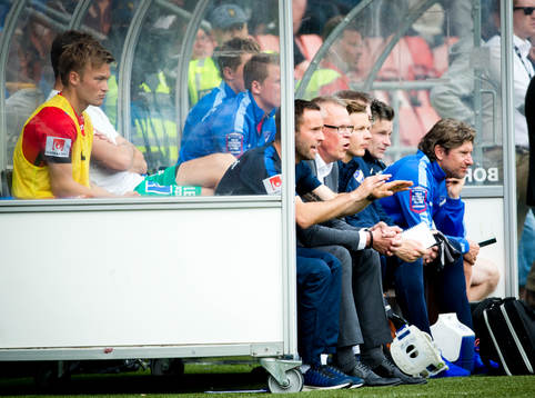 Norrköpings avbytarbänk med manager Janne Andersson