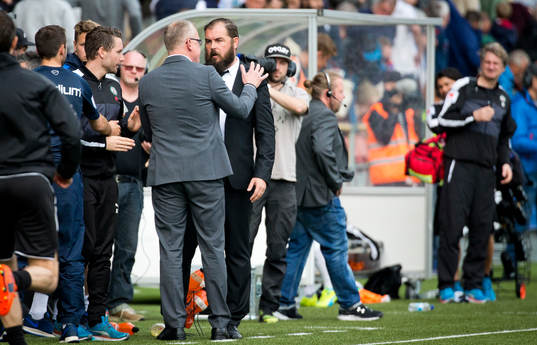 Örebros tränare Alexander Axén och Norrköpings manager