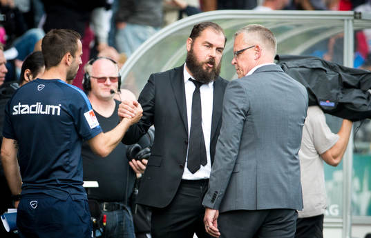 Örebros tränare Alexander Axén och Norrköpings manager