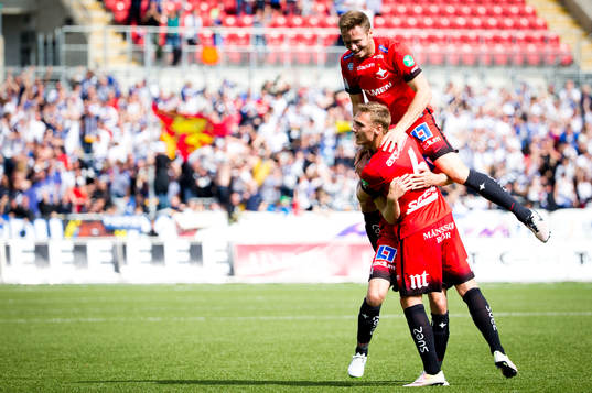 Norrköpings Emir Kujovic gör 2-1 och på bilden jublar