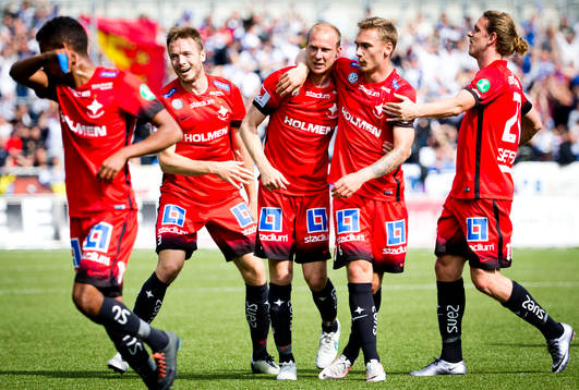 Norrköpings Emir Kujovic gör 2-1 och på bilden jublar