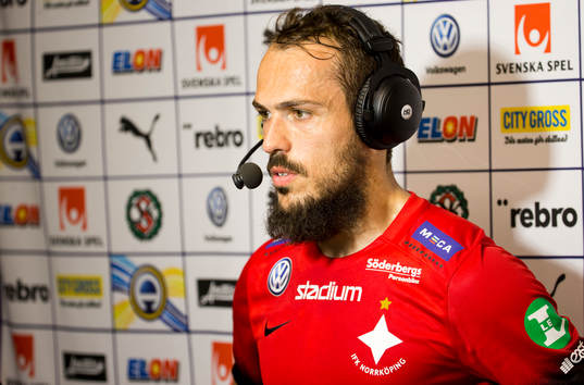Norrköpings Emir Kujovic blir intervjuad
