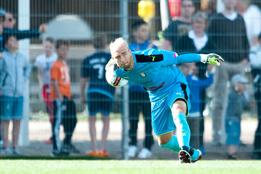 Höllvikens målvakt Marcus Eskilsson