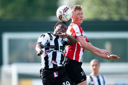 Landskronas Thierry Zahui i nickduell mot Höllvikens