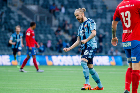 Djurgårdens Daniel Berntsen jublar